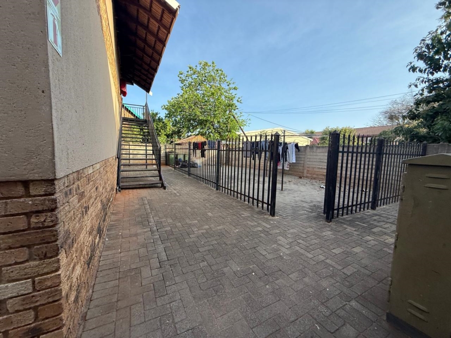 2 Bedroom Property for Sale in Rustenburg Central North West